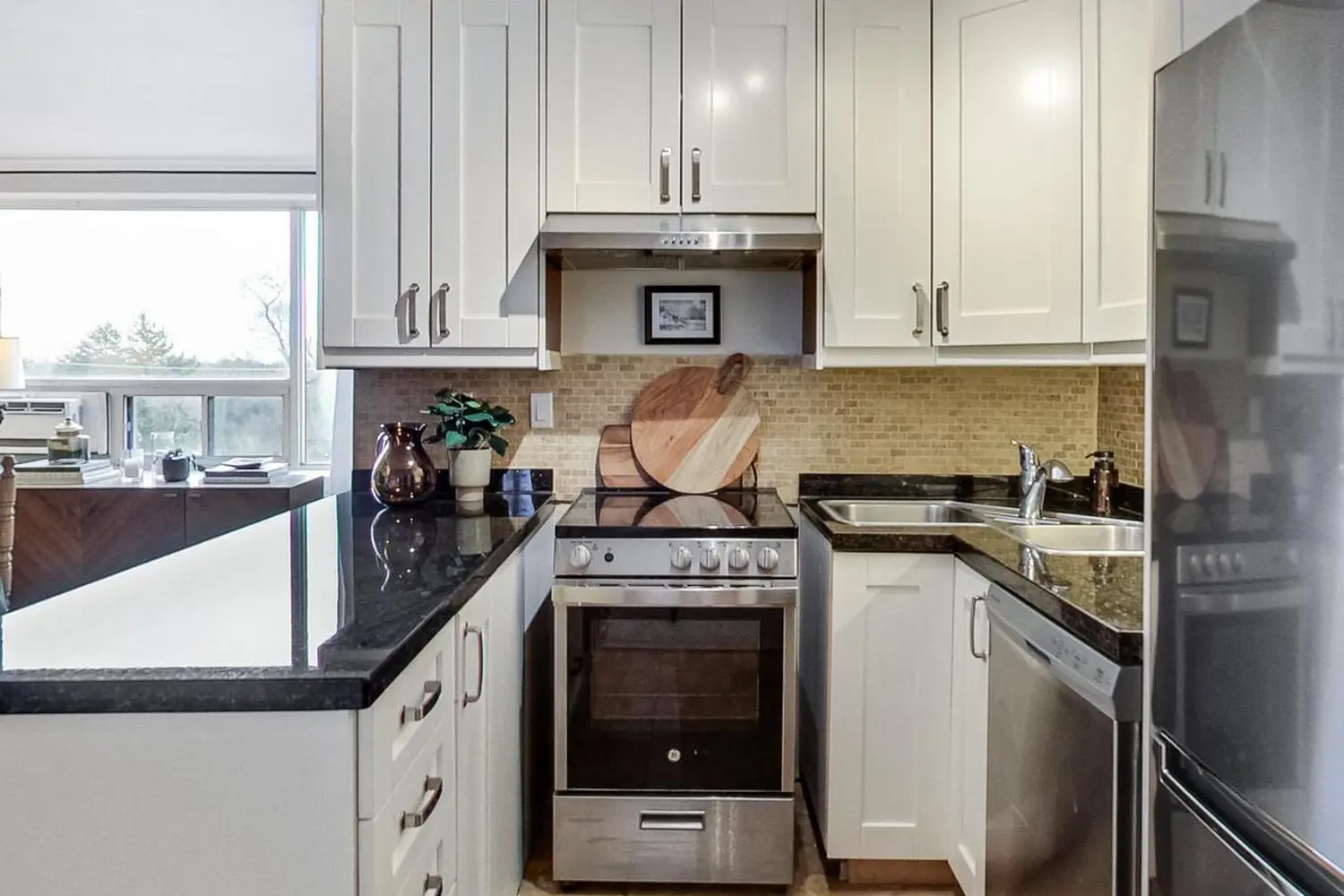 Additional image 5 of 2550 Bathurst Street 405
