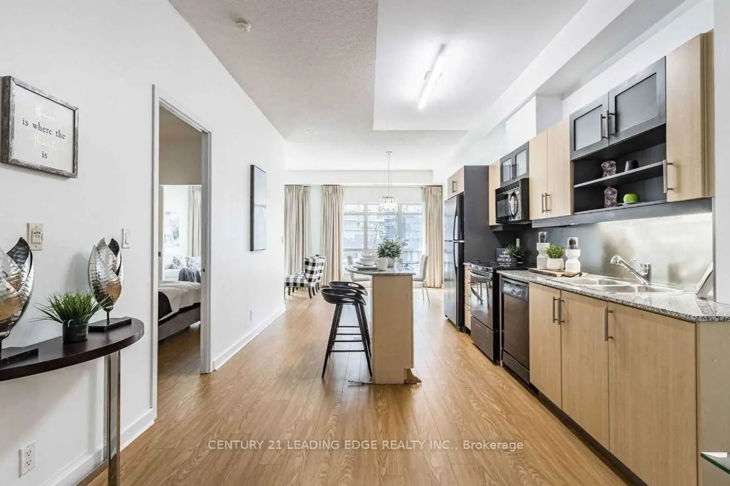Additional image 3 of 350 Wellington Street 203