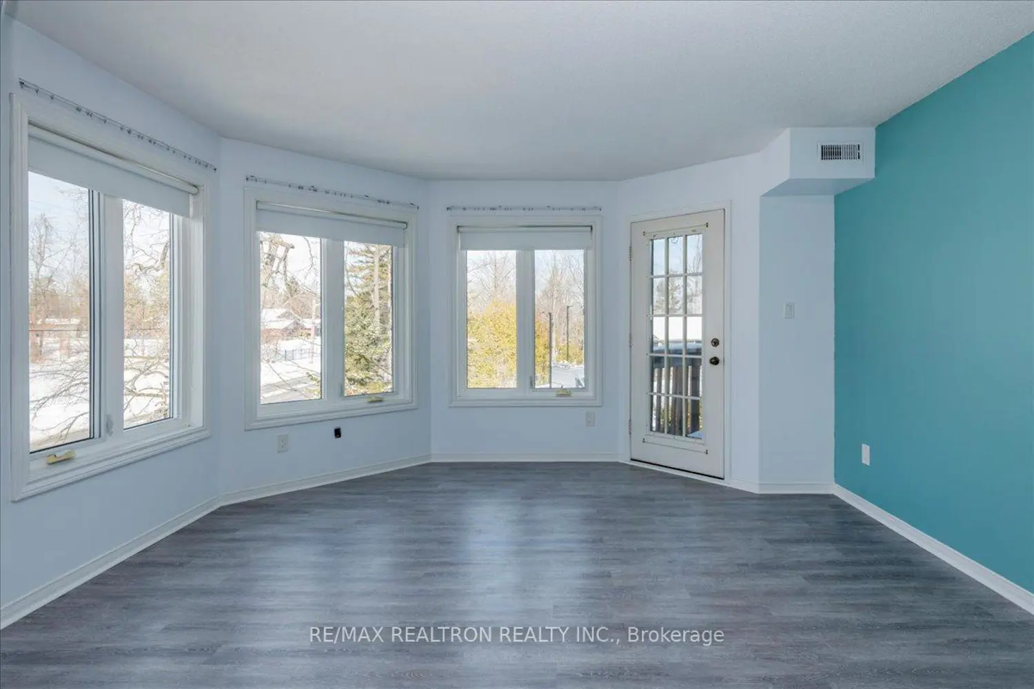 Additional image 6 of 492 Laclie Street 302