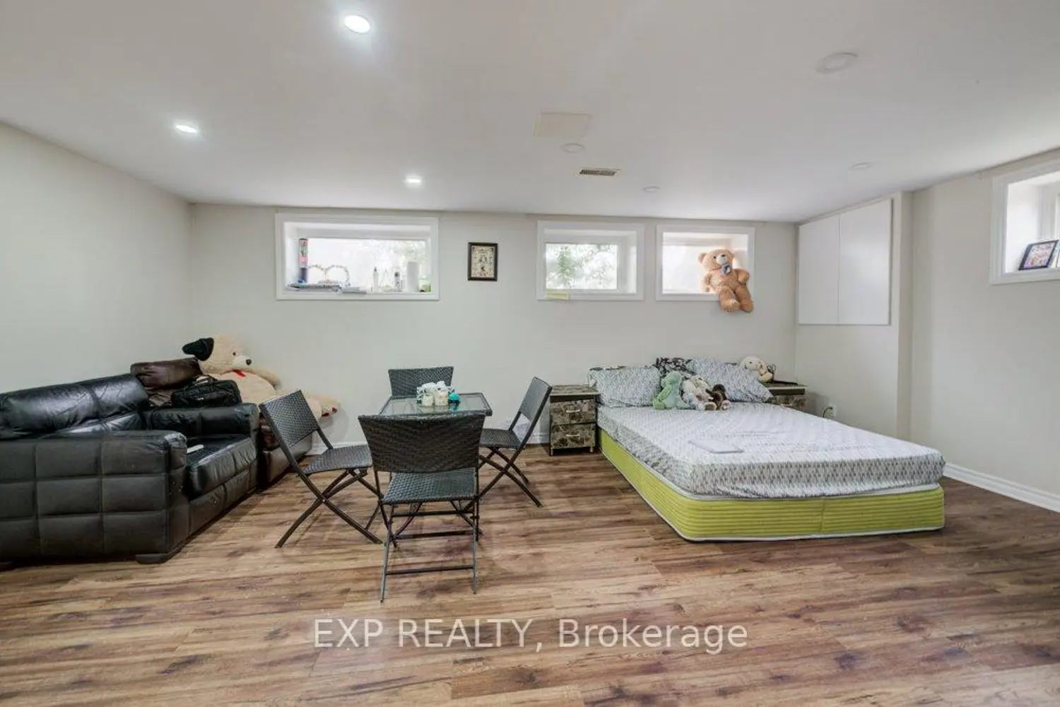 Additional image 11 of 1361 Stanbury Road