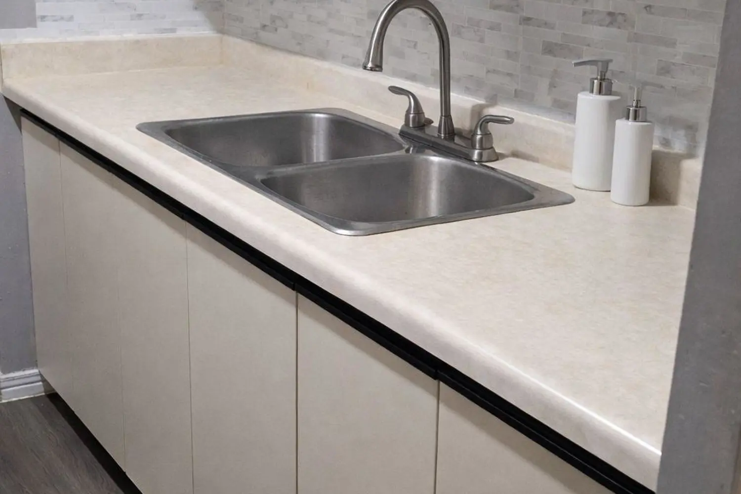 Additional image 3 of 2 Chittim Road 205