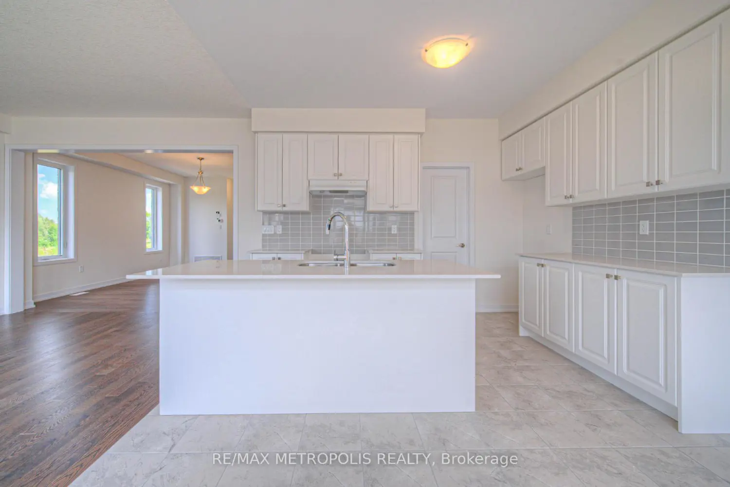 Additional image 6 of 100 Moss Drive