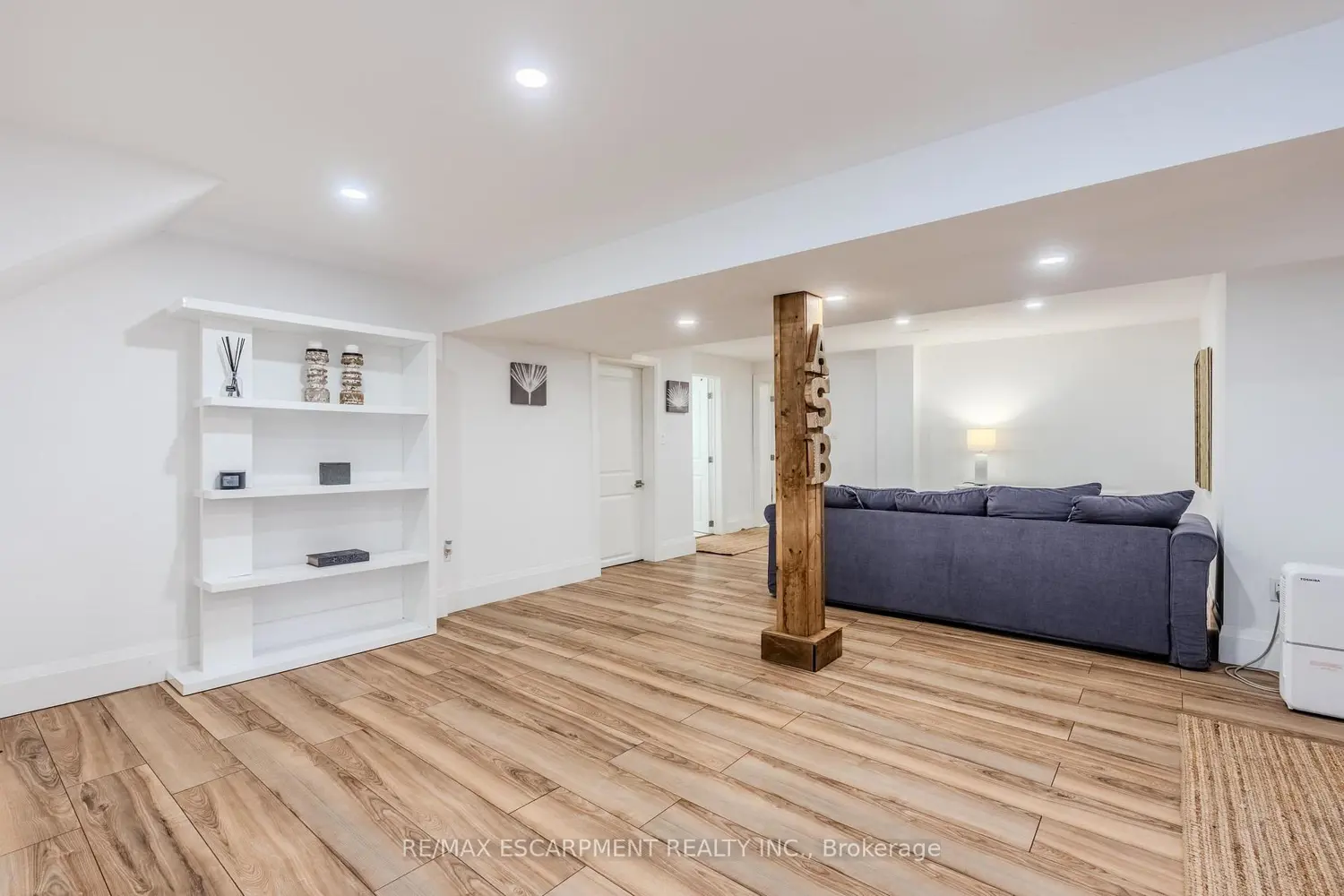 Additional image 5 of 23 West Hampton Road