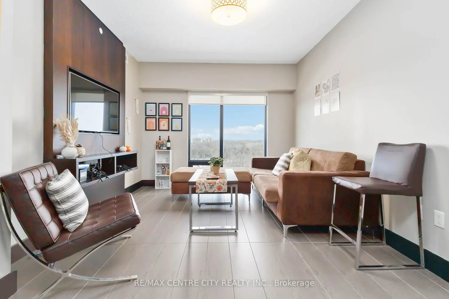 Additional image 10 of 1235 Richmond Street 1218