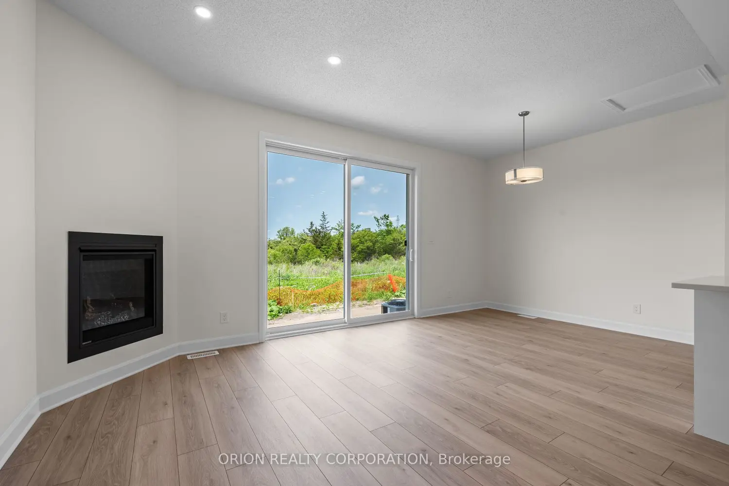 Additional image 9 of 414 Buckthorn Drive