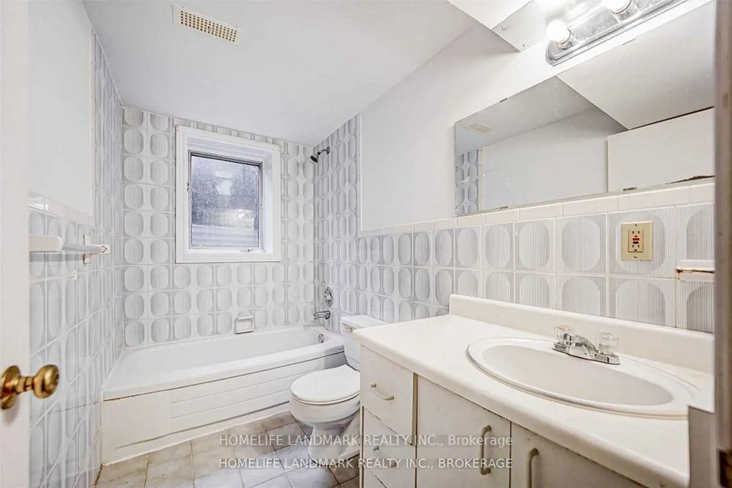 Additional image 18 of 44 Frontenac Avenue