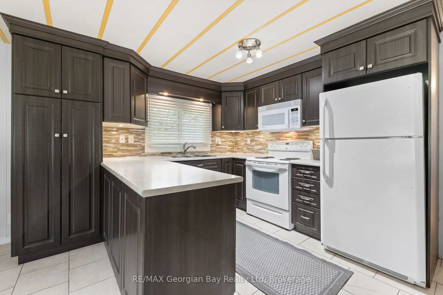 Additional image 5 of 3 Lakeshore Road