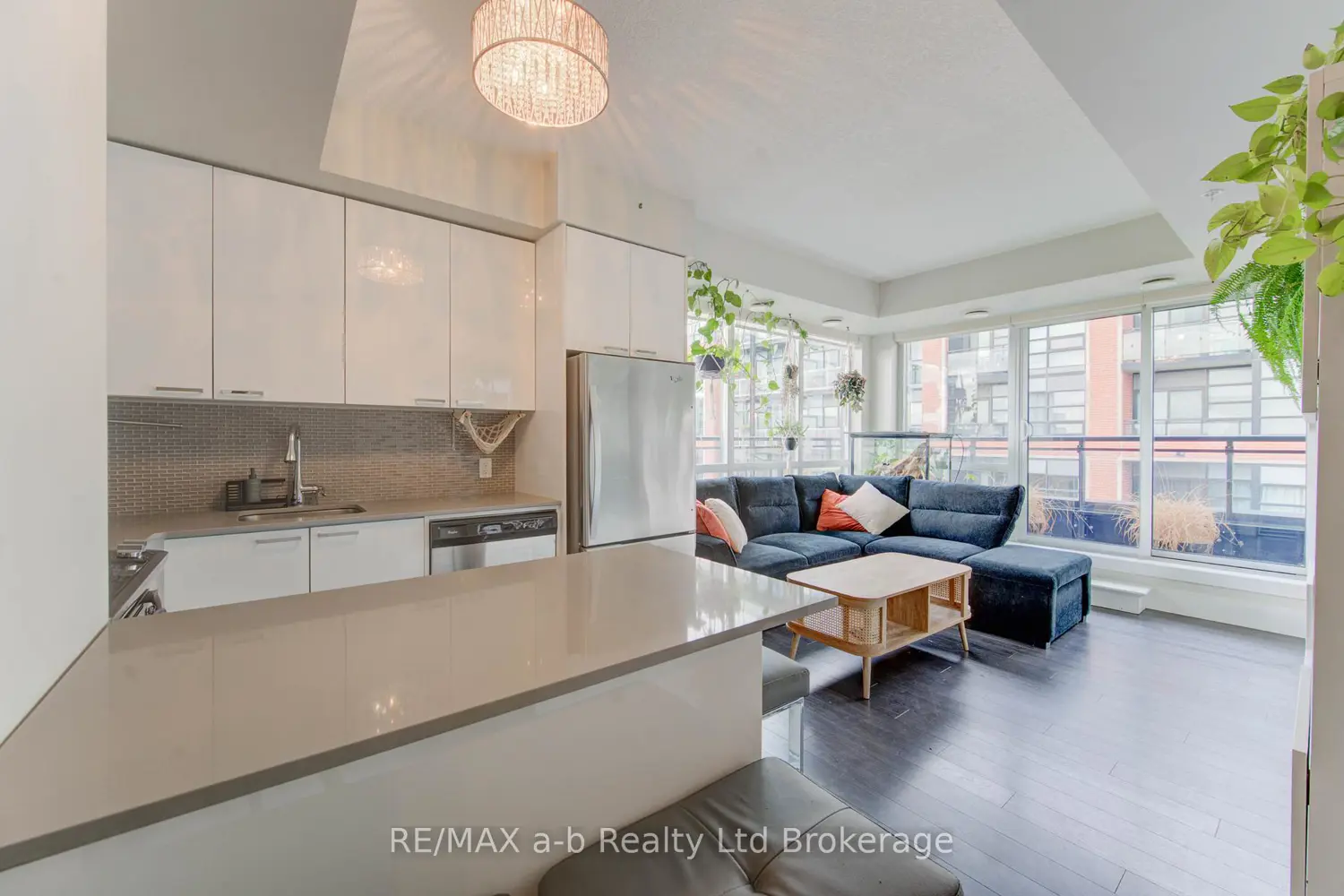 Additional image 4 of 155 St Leger Street 415