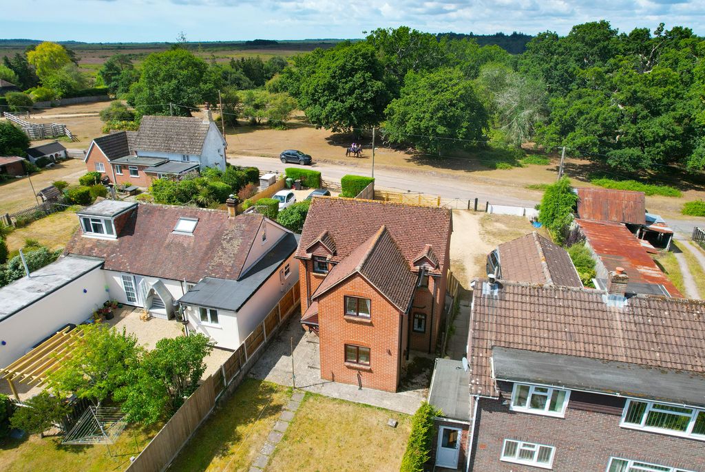 3 bed detached house for saleFurzey Lane, Beaulieu, Hampshire SO42