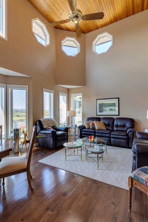 Additional image 5 of 88 Woodacres Drive SW, Calgary, AB, T2W 4Z8