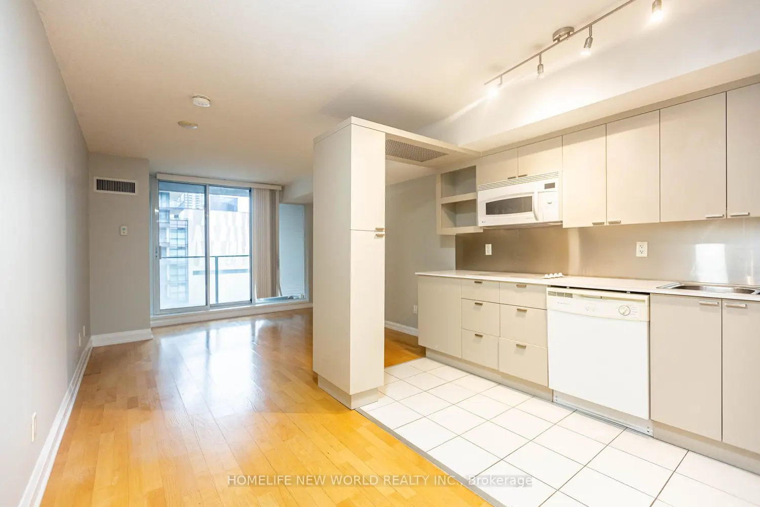 111 Elizabeth Street 951