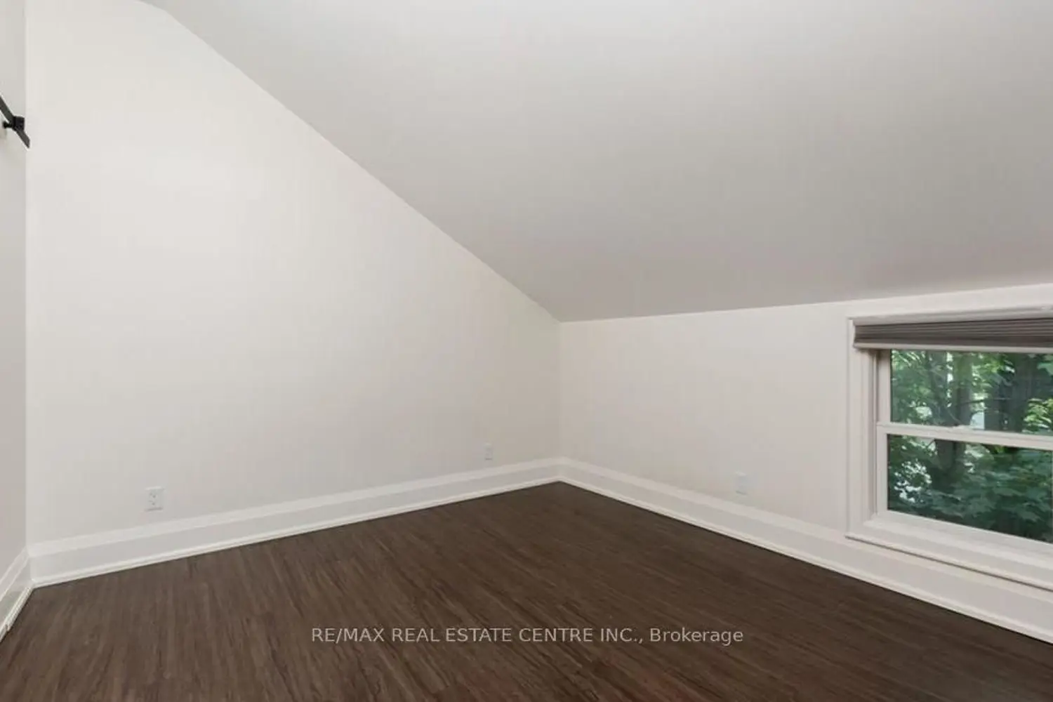 Additional image 7 of 14 Young Street