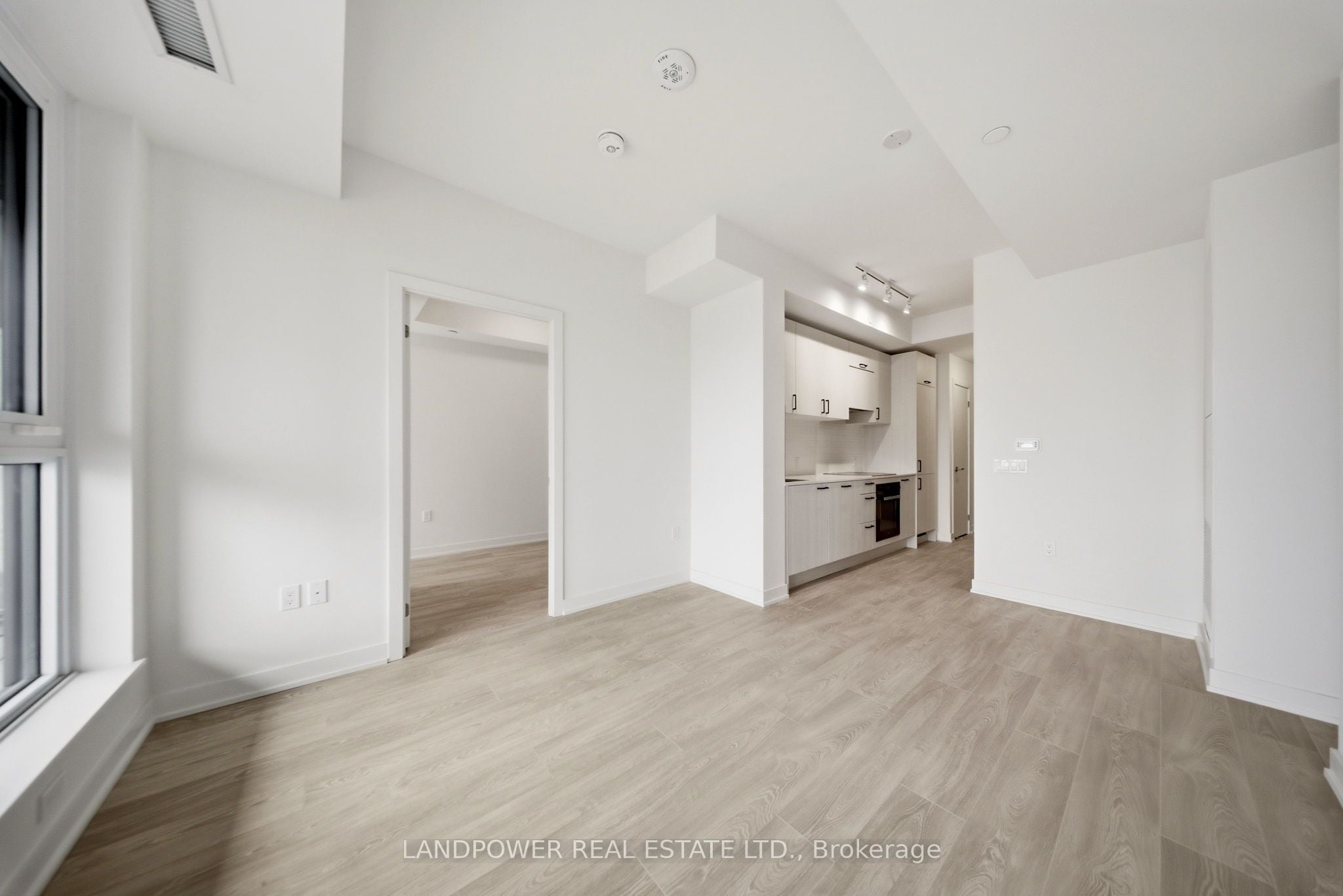 Additional image 5 of 708-5 Quarrington Lane, Toronto, ON, M3C 0S5