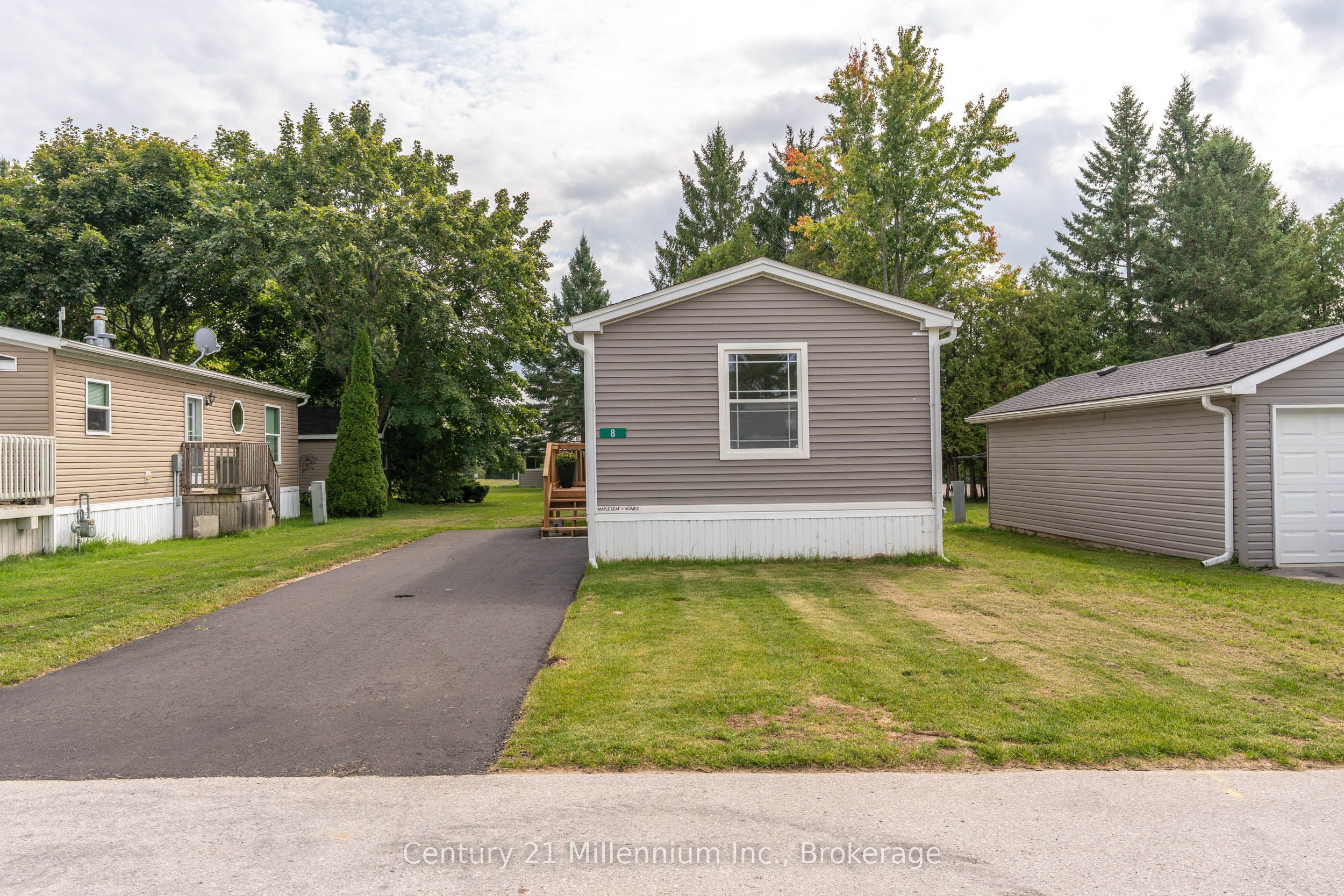 Additional image 2 of 8 Sussex Square, Georgian Bluffs, ON, N4K 5N5