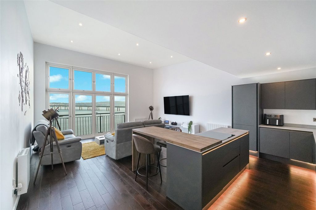 Additional image 4 of 2 bed flat for saleMarine Parade Walk, Dundee, Angus DD1