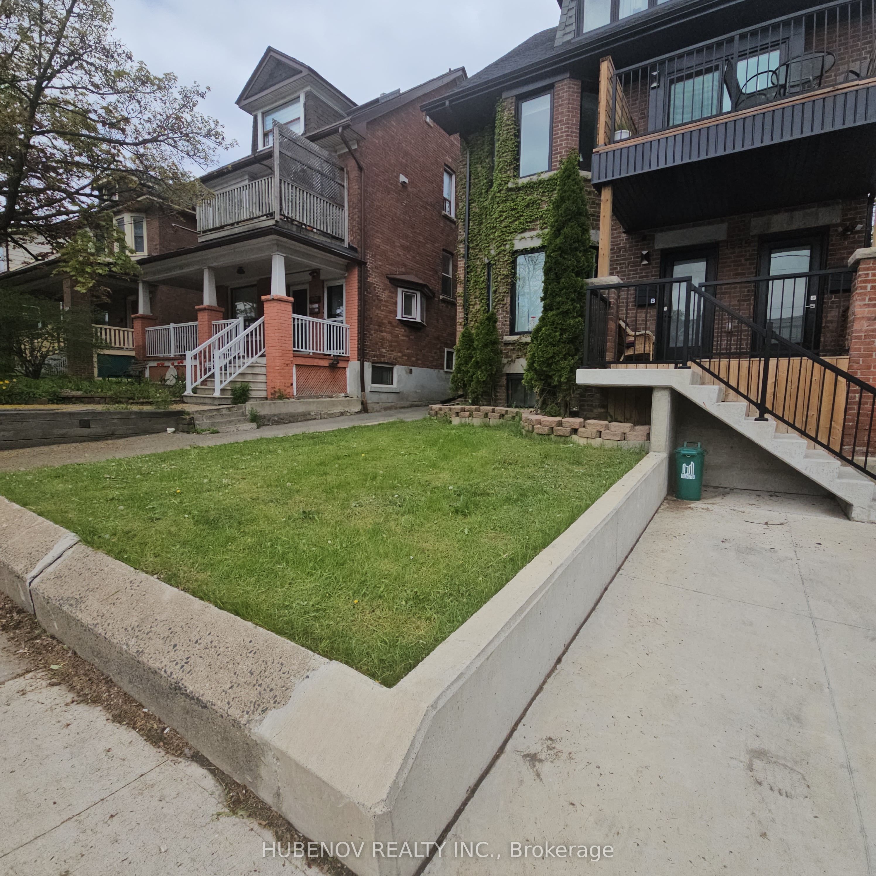 Additional image 2 of 1535 Dufferin Street, Toronto, ON, M6H 3L5