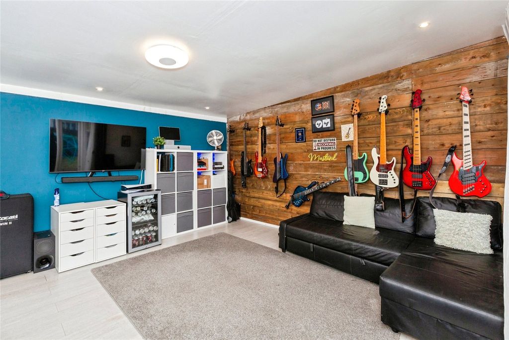 Additional image 13 of 4 bed semi-detached house for saleCox Green Lane, Maidenhead, Berkshire SL6