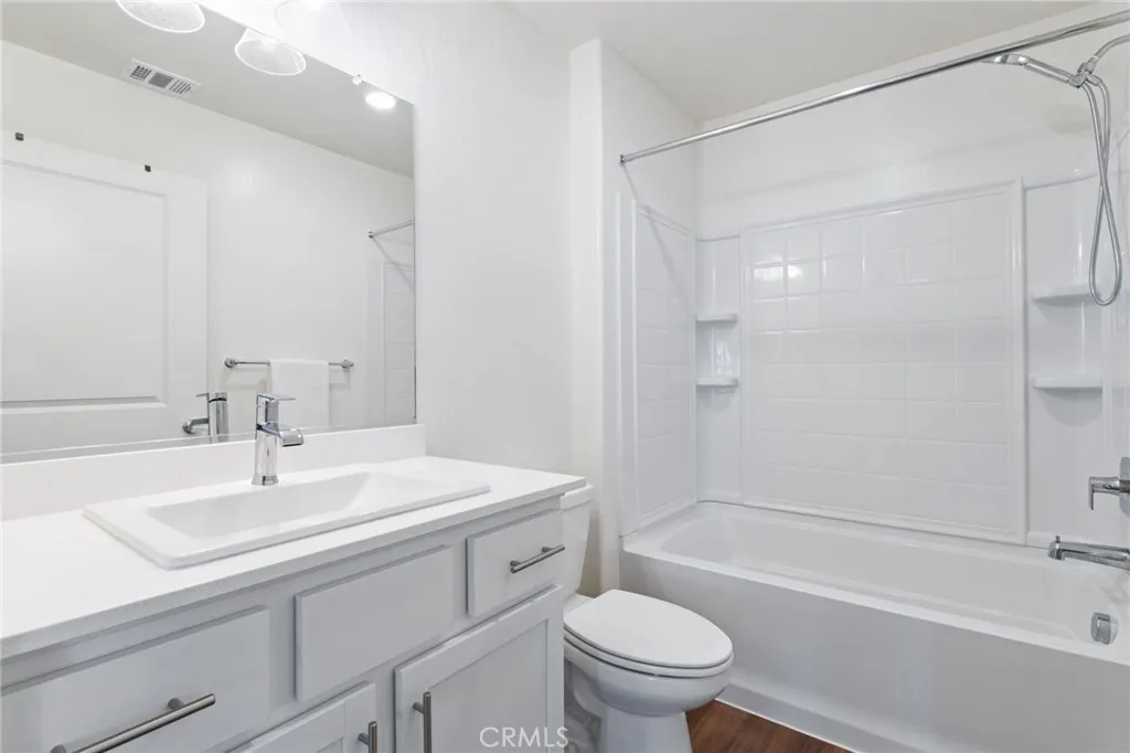 Additional image 46 of 1098 Stonebridge Ave, Tulare, CA 93274