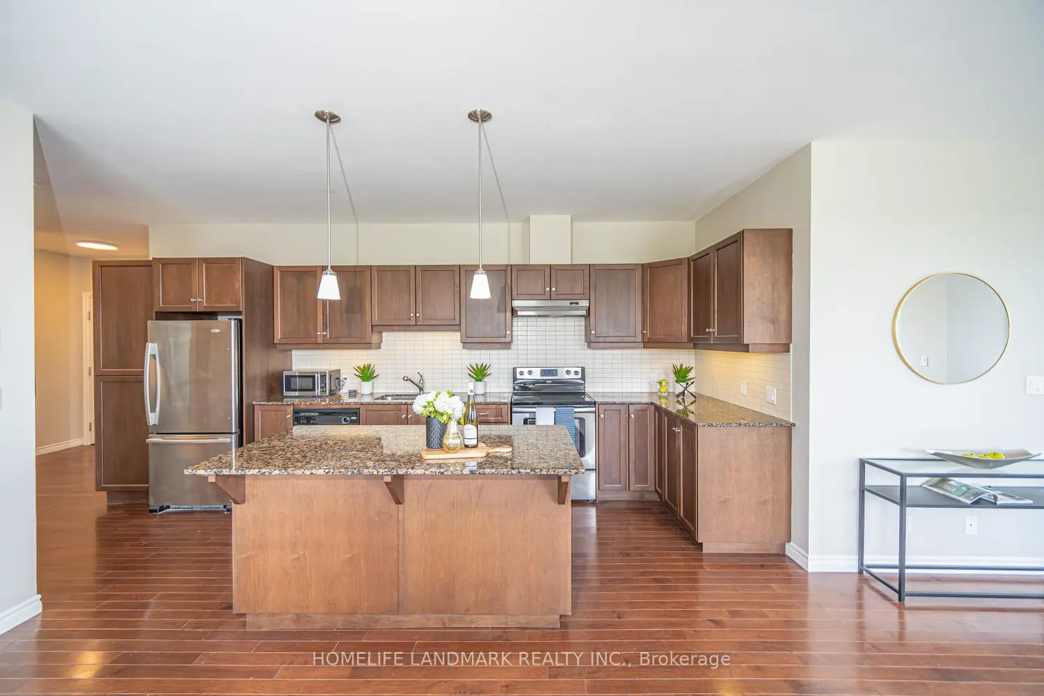 Additional image 5 of 223 Erb Street 501