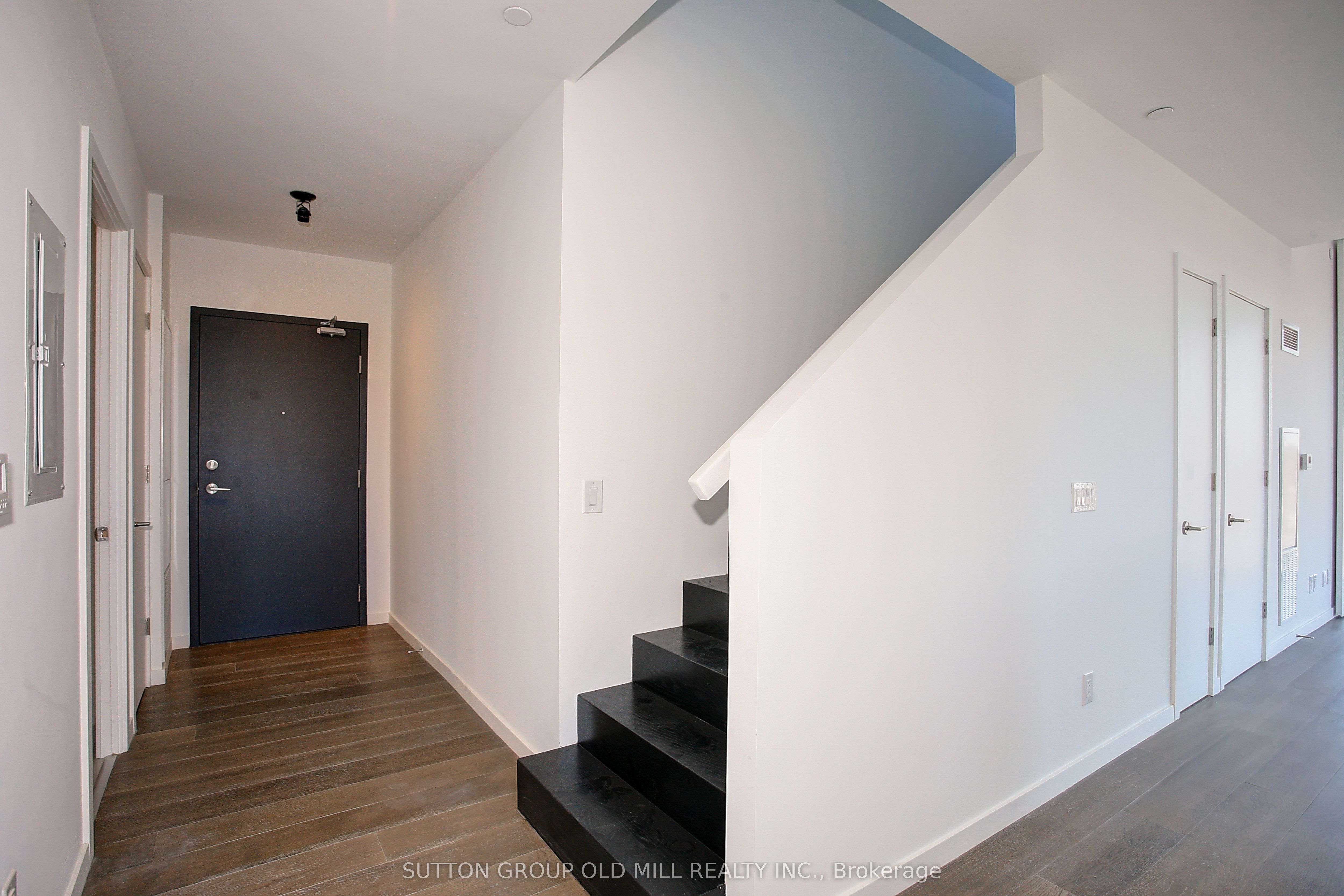 Additional image 6 of 819-7 Smith Crescent, Toronto, ON, M8Z 1N5