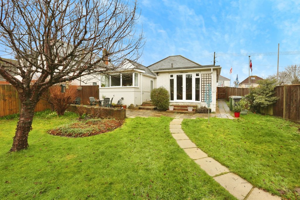 Additional image 17 of 3 bed detached bungalow for saleLower Northam Road, Hedge End, Southampton SO30
