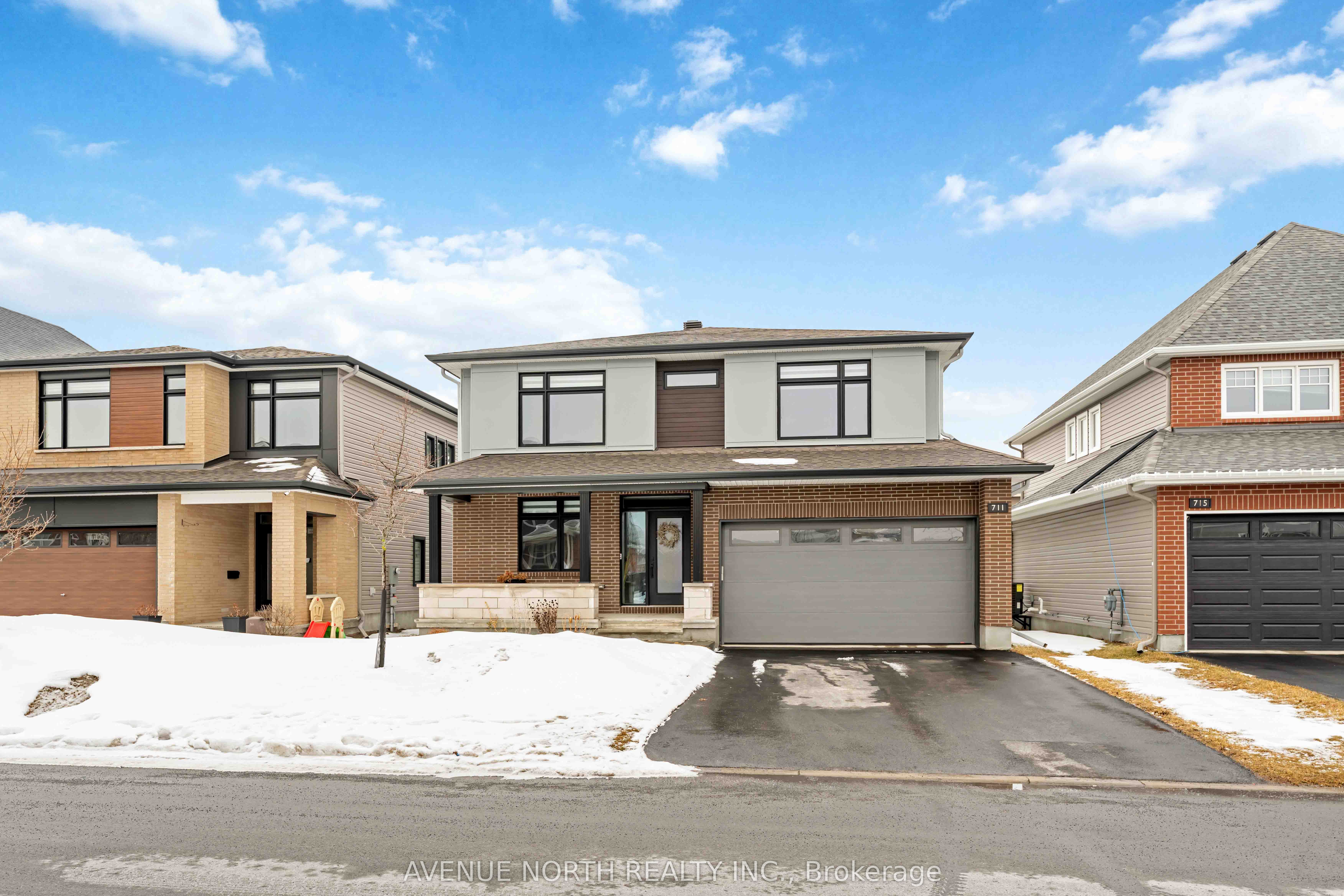 711 Moonflower Crescent, Ottawa, ON, K1T 0X8