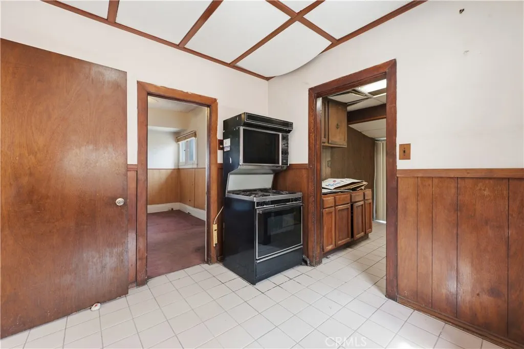 Additional image 16 of 1720 Orchard Ave, Los Angeles, CA 90006