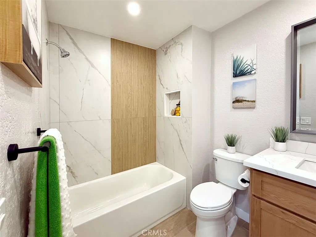 Additional image 59 of 2720 W Segerstrom Ave Unit D, Santa Ana, CA 92704