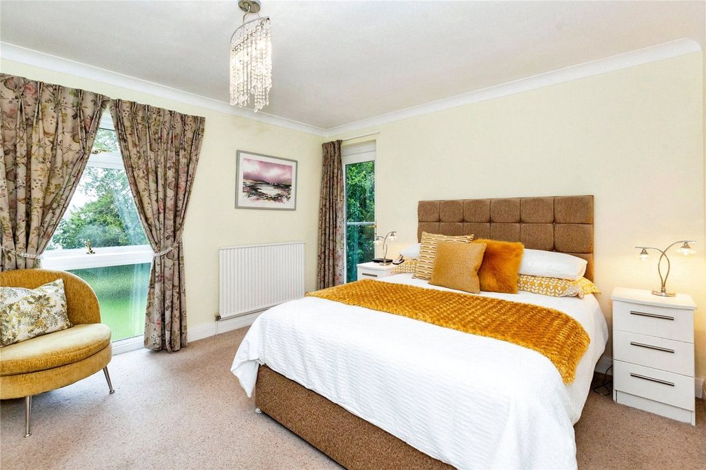 Additional image 10 of 2 bed flat for saleGrosvenor Drive, Maidenhead, Berkshire SL6