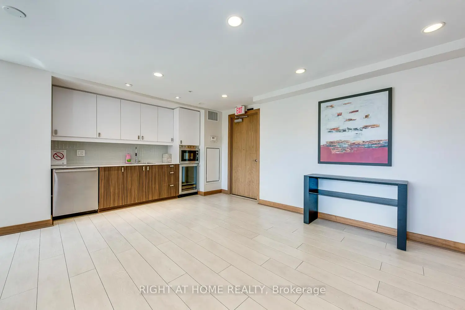 Additional image 17 of 295 Adelaide Street 314