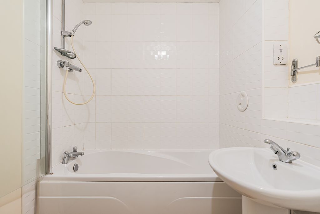 Additional image 15 of 2 bed flat for sale73 Meikle Inch Lane, Bathgate EH48