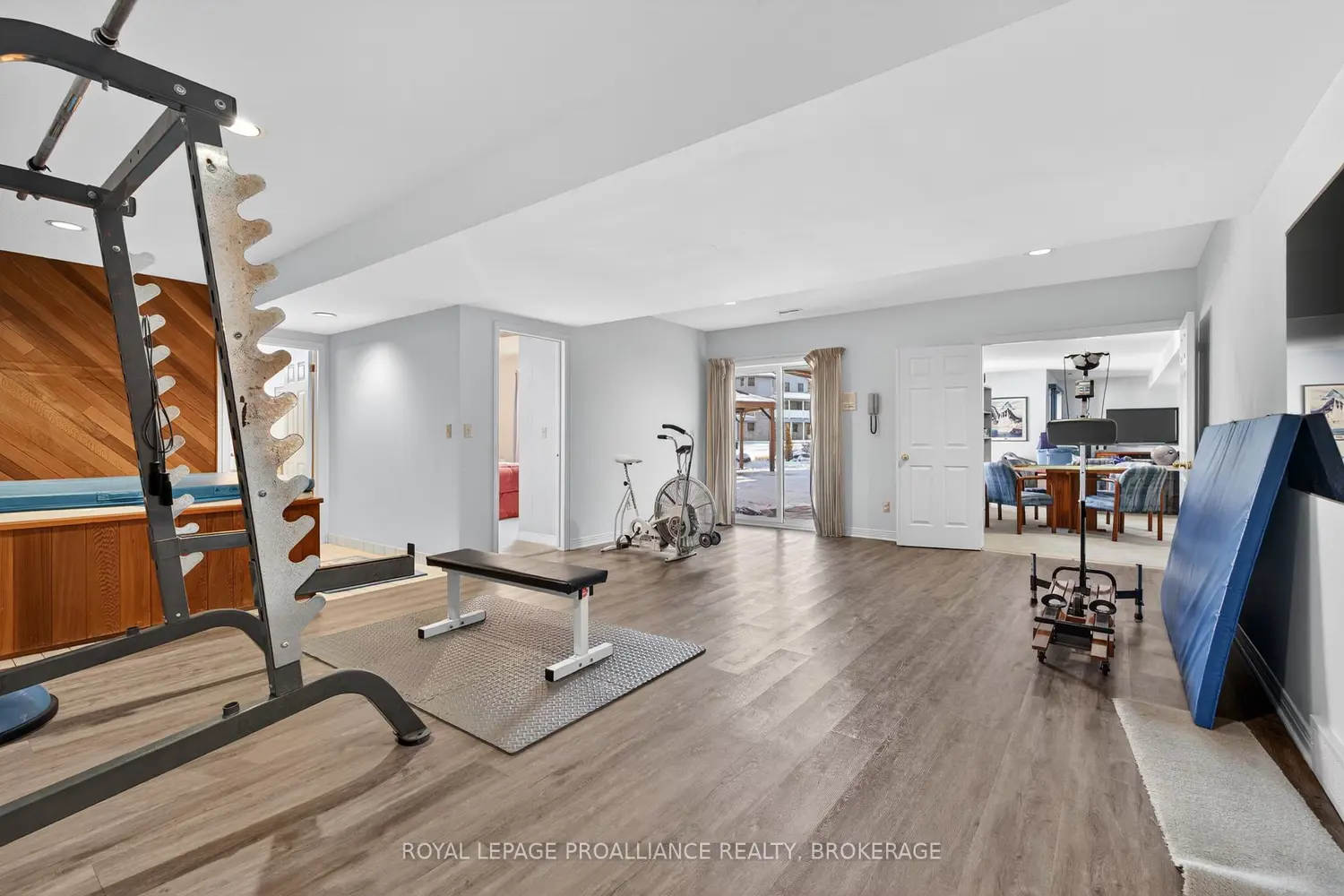 Additional image 10 of 1673 St Lawrence Avenue