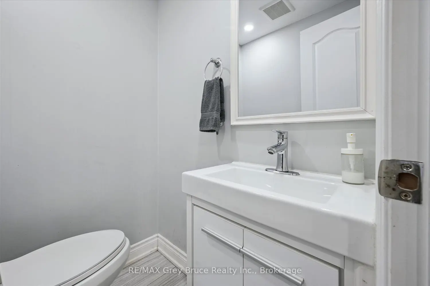 Additional image 13 of 3 Sugarbush Road