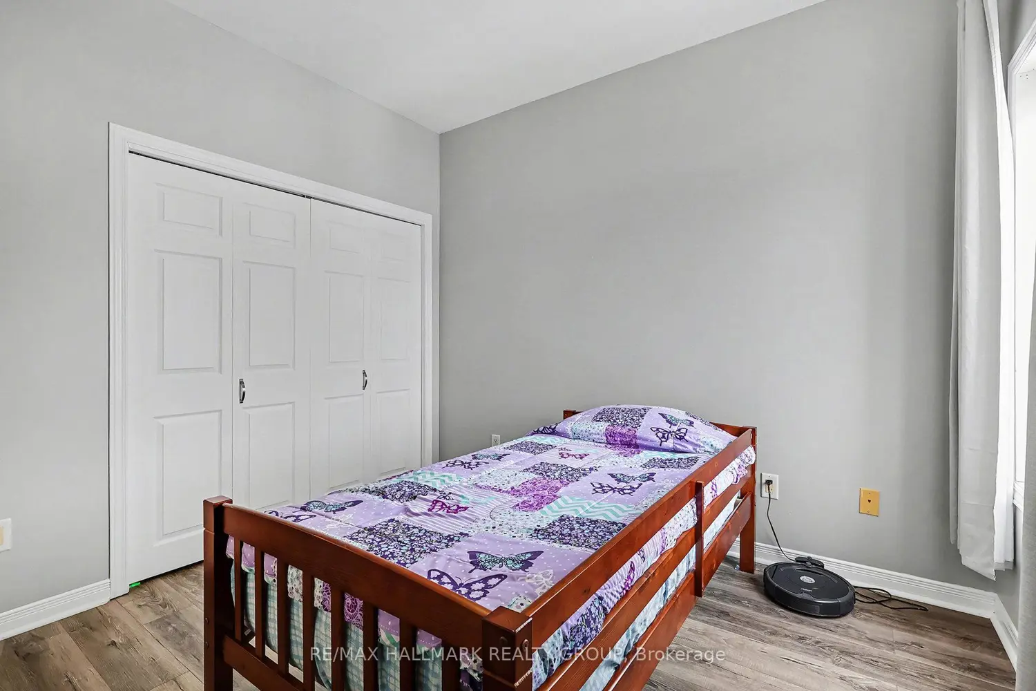 Additional image 11 of 1026 Laurier Street 208