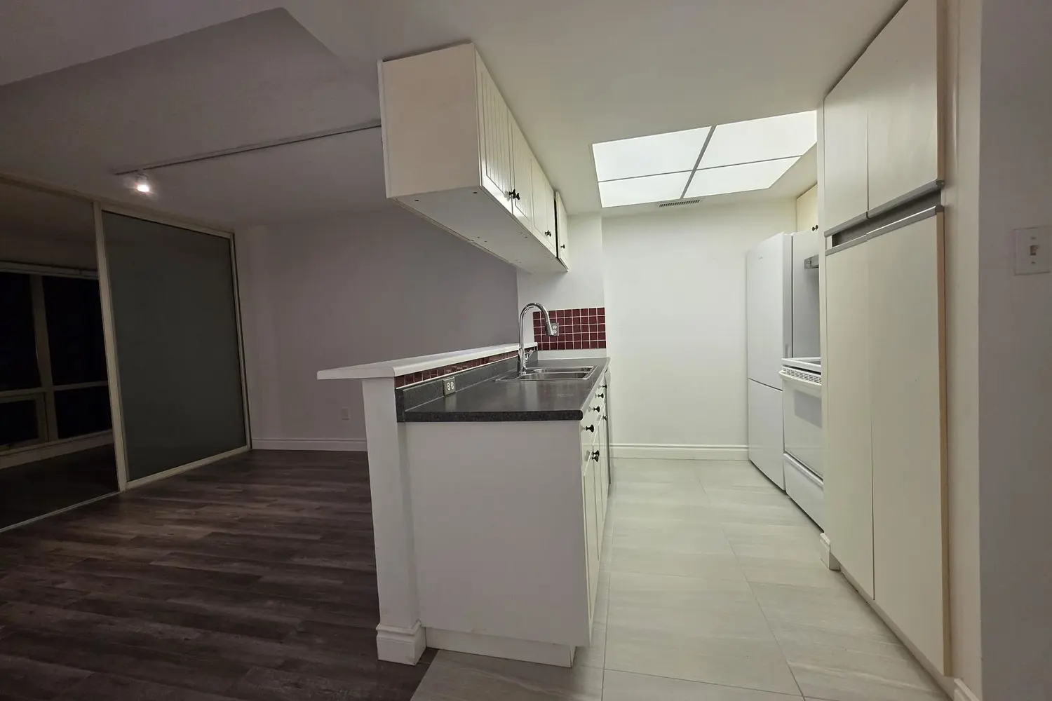 Additional image 4 of 1001 Bay Street 2513