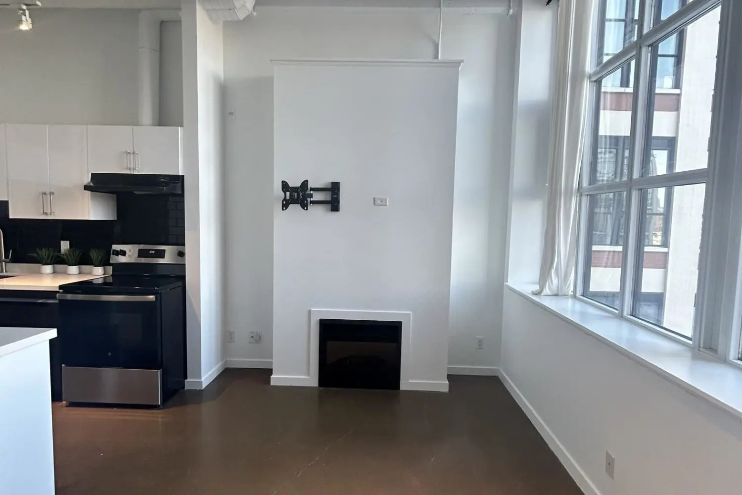 Additional image 8 of 410 King Street 207