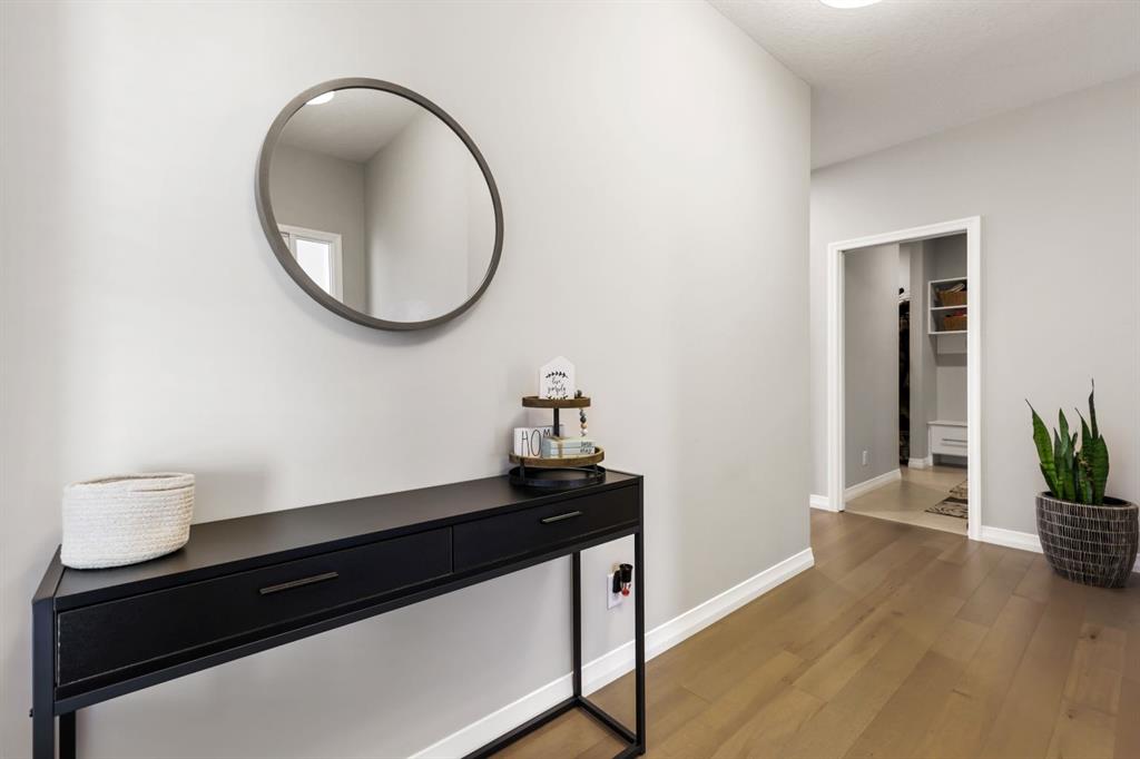 Additional image 4 of 370 Magnolia Heath SE, Calgary, AB, T3M 2X4