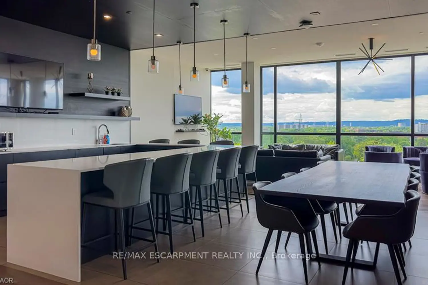 Additional image 16 of 101 Locke Street 309