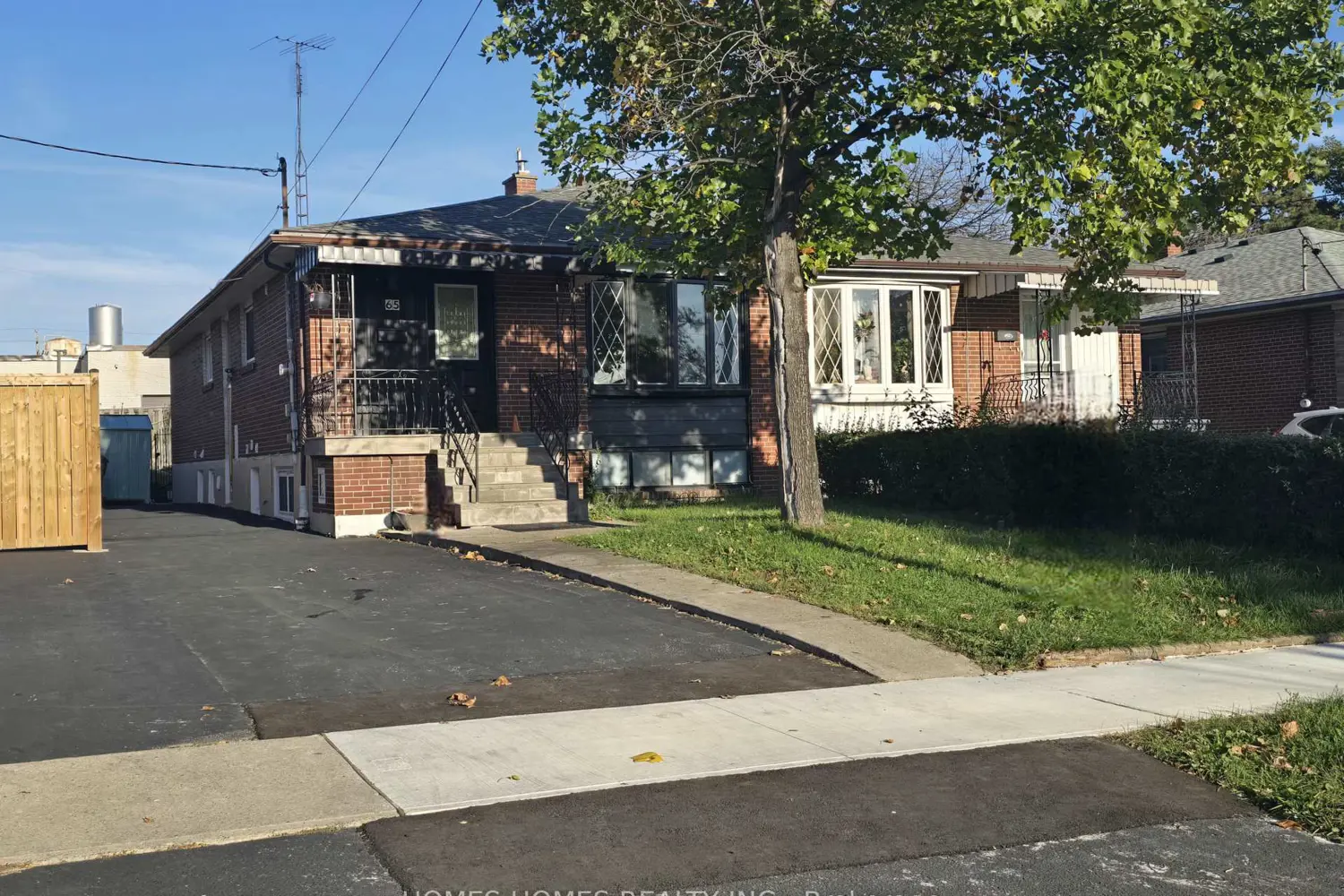 65 Elnathan Crescent