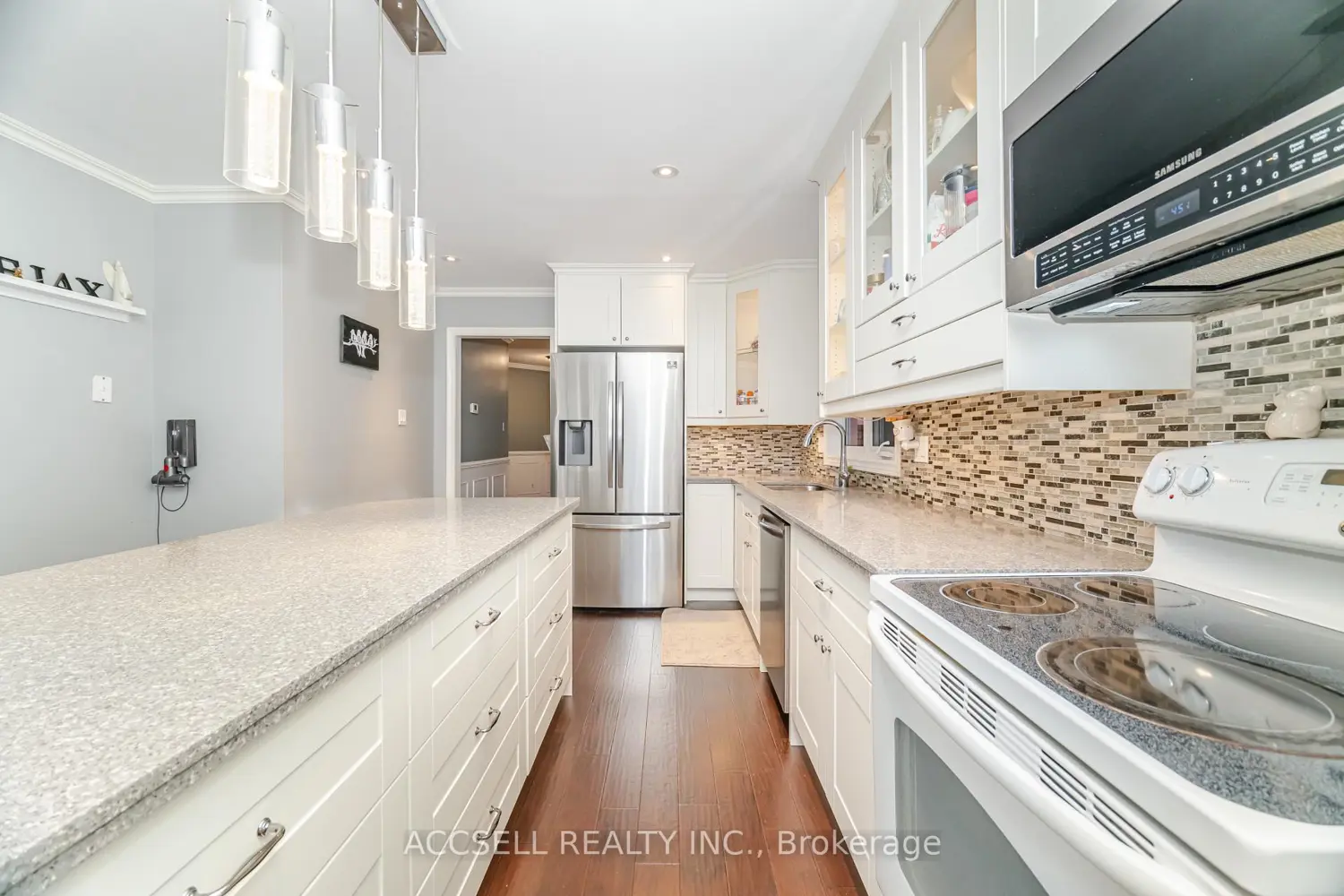 Additional image 5 of 3 Longyear Drive