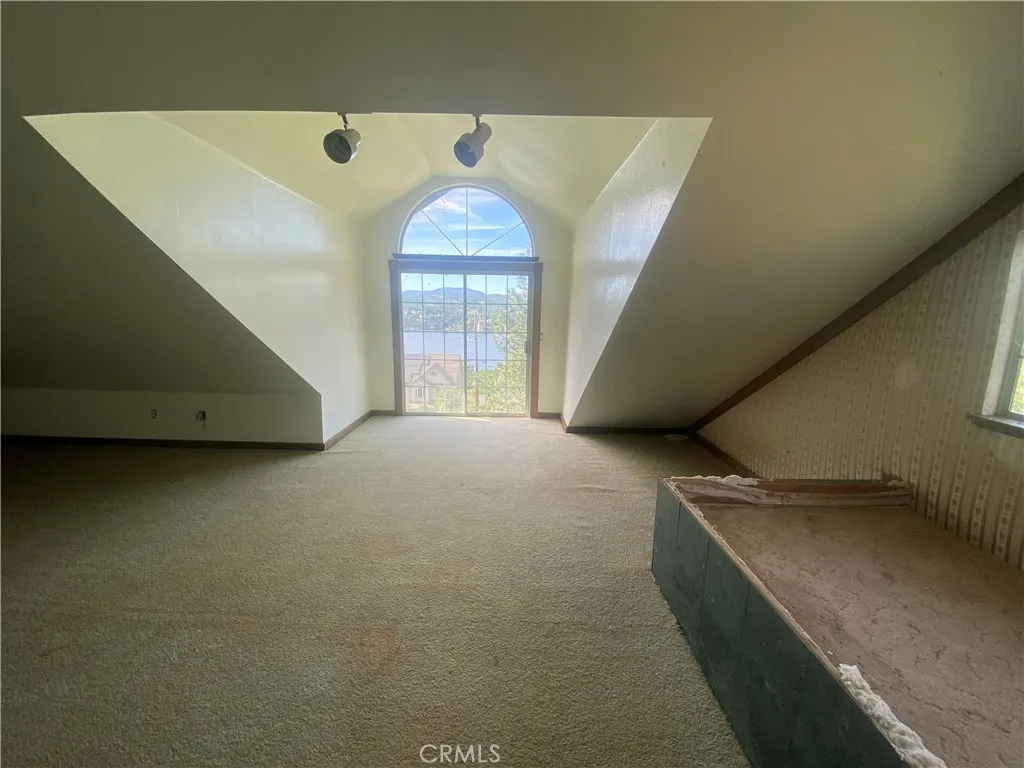 17396 Meadow View Dr, Hidden Valley Lake, CA 95467