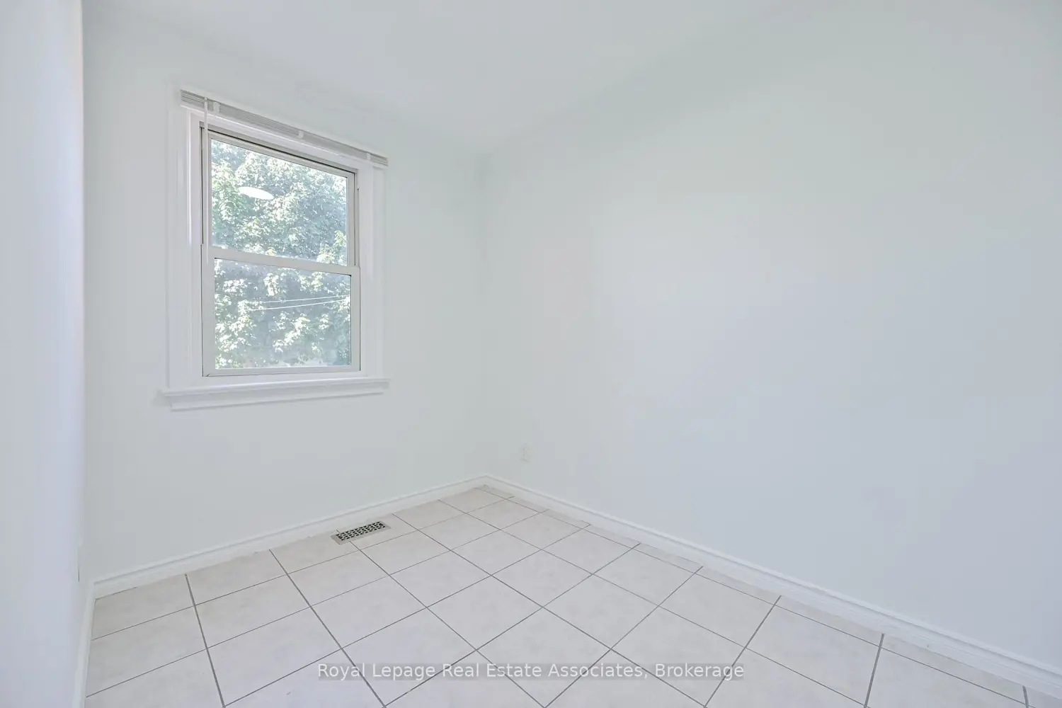 Additional image 10 of 20 East Drive