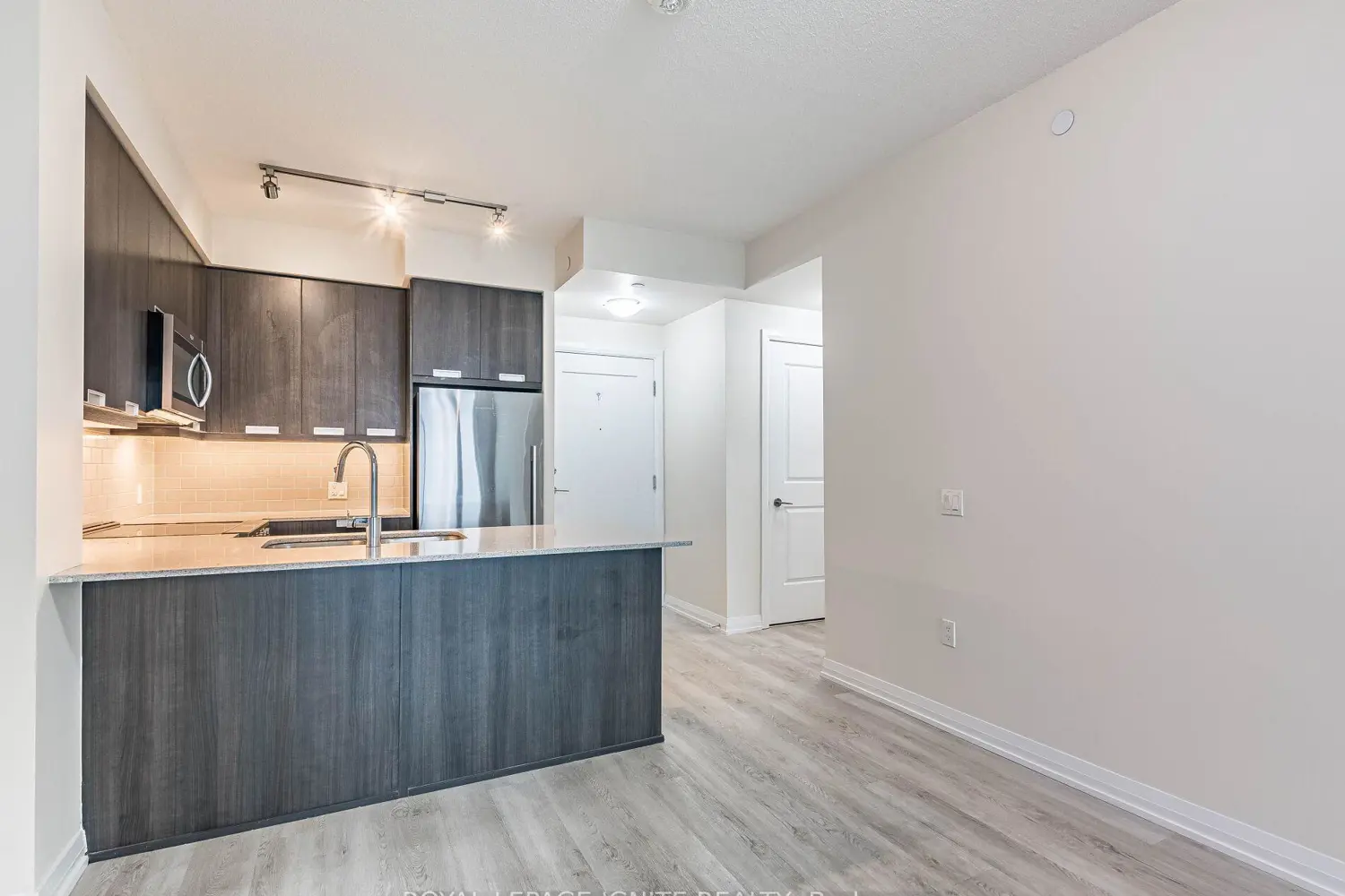 Additional image 3 of 35 Watergarden Drive 2516