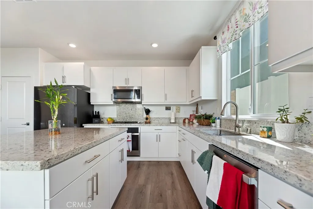 Additional image 12 of 364 Castaic Way, Rialto, CA 92377