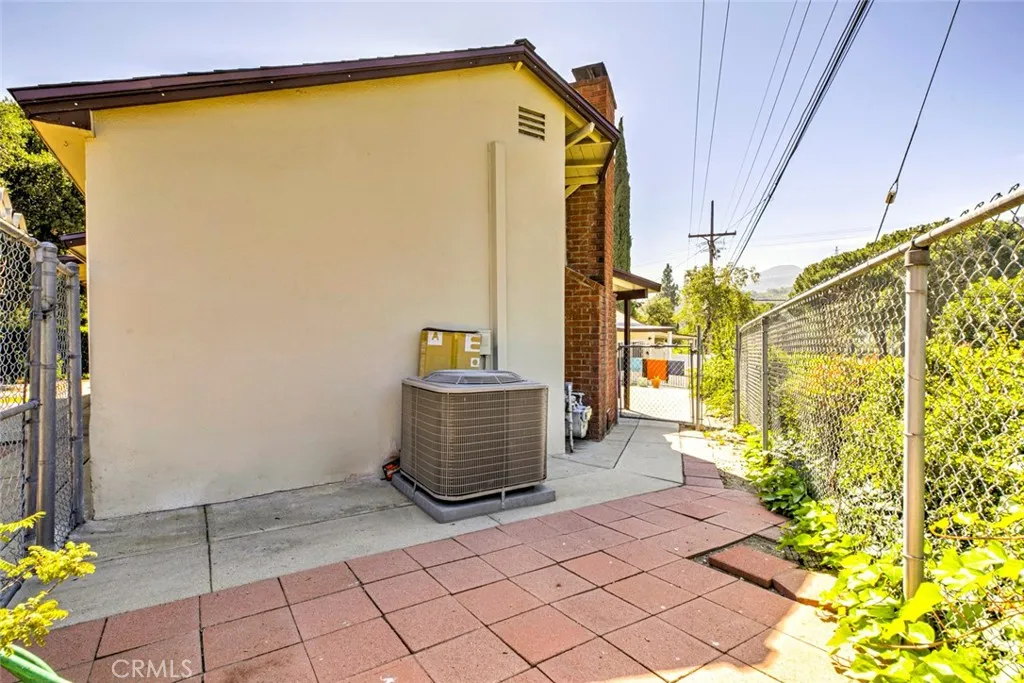 Additional image 122 of 3352 Montrose Ave, La Crescenta, CA 91214