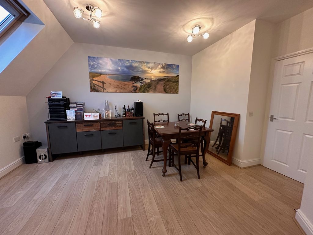Additional image 3 of 2 bed flat for saleFernbank Road, Ascot SL5