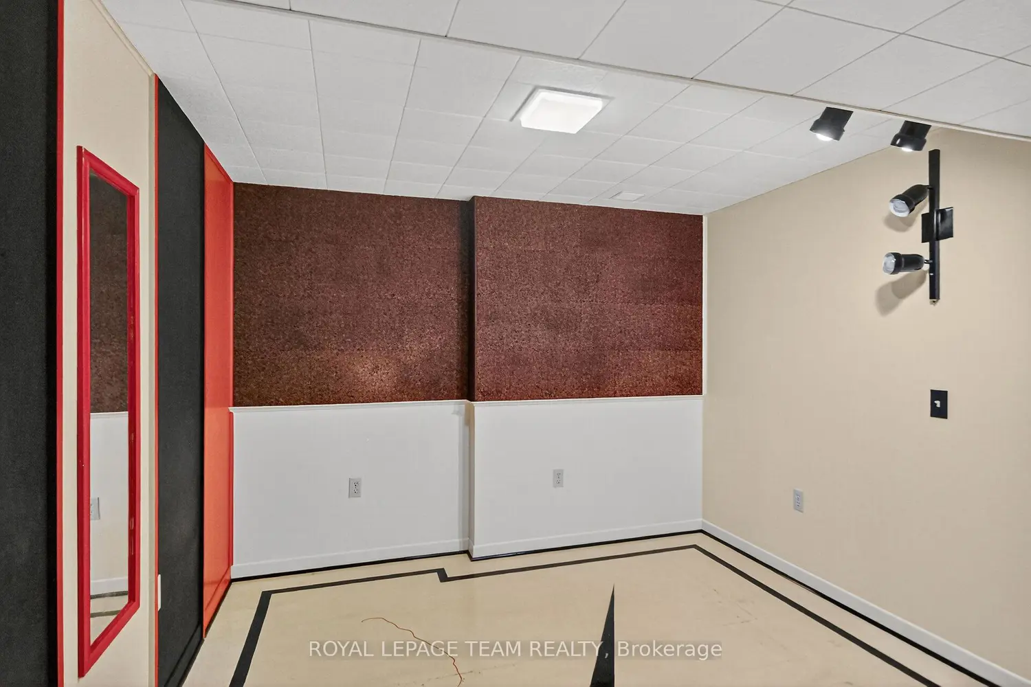 Additional image 15 of 46 Quinpool Crescent