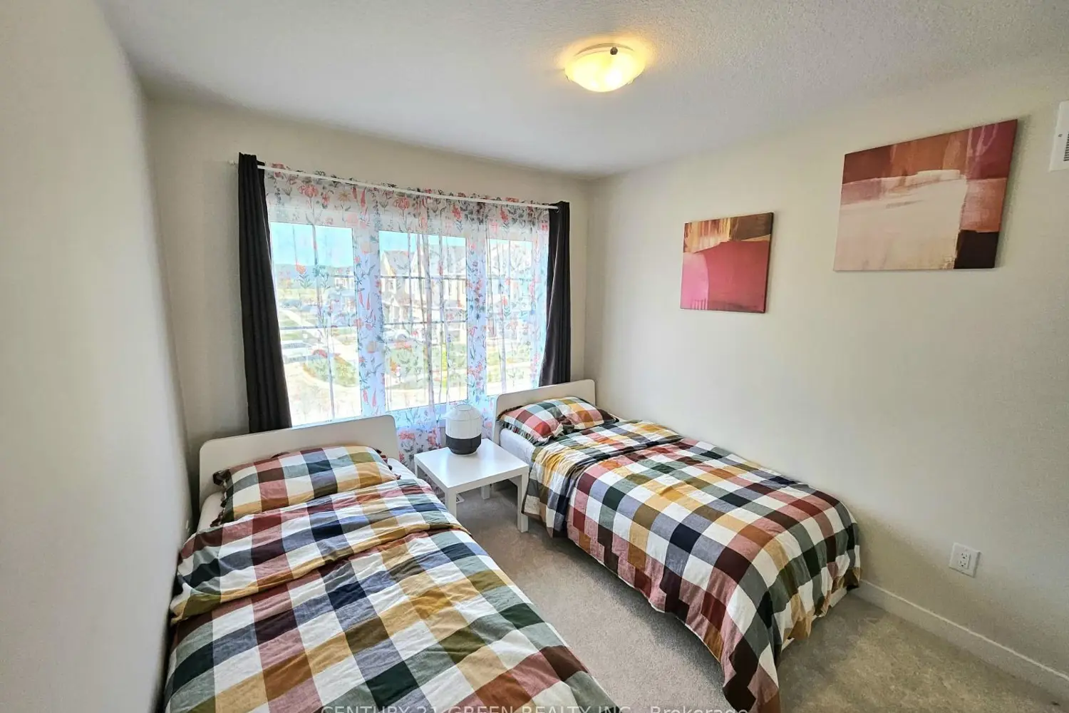 Additional image 12 of 50 Sunflower Crescent