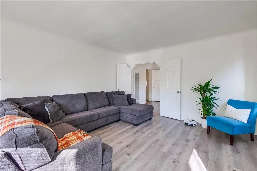 Additional image 53 of 2709 E Van Buren St, Long Beach, CA 90810