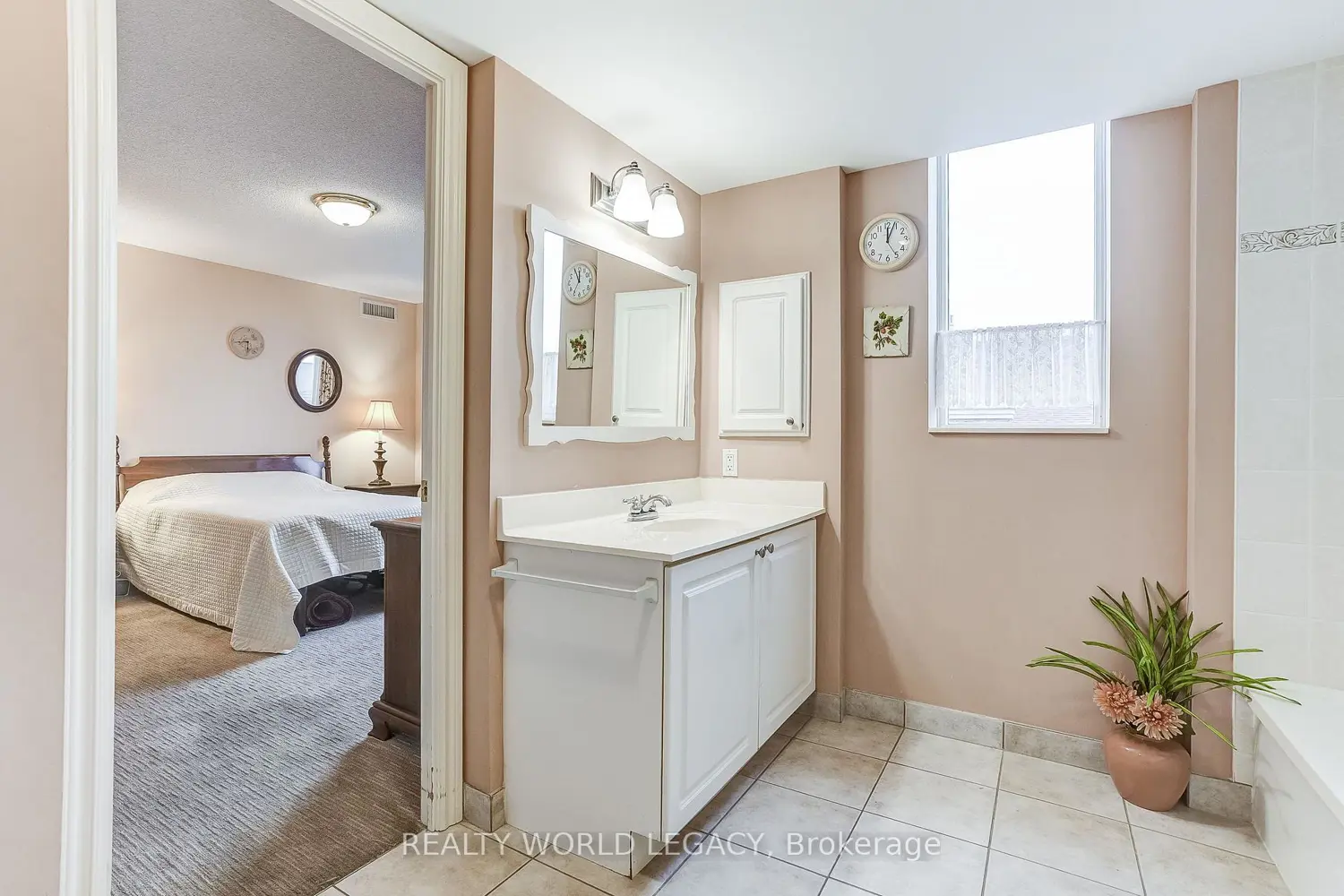 Additional image 3 of 100 Burloak Drive 1201